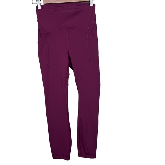 Lululemon Power Thru High-Rise Tight 25"
Mulled Wine - Picture 1 of 6